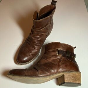 BareTraps Brown Ankle Booties with Buckle Women’s size 9m Great condition!